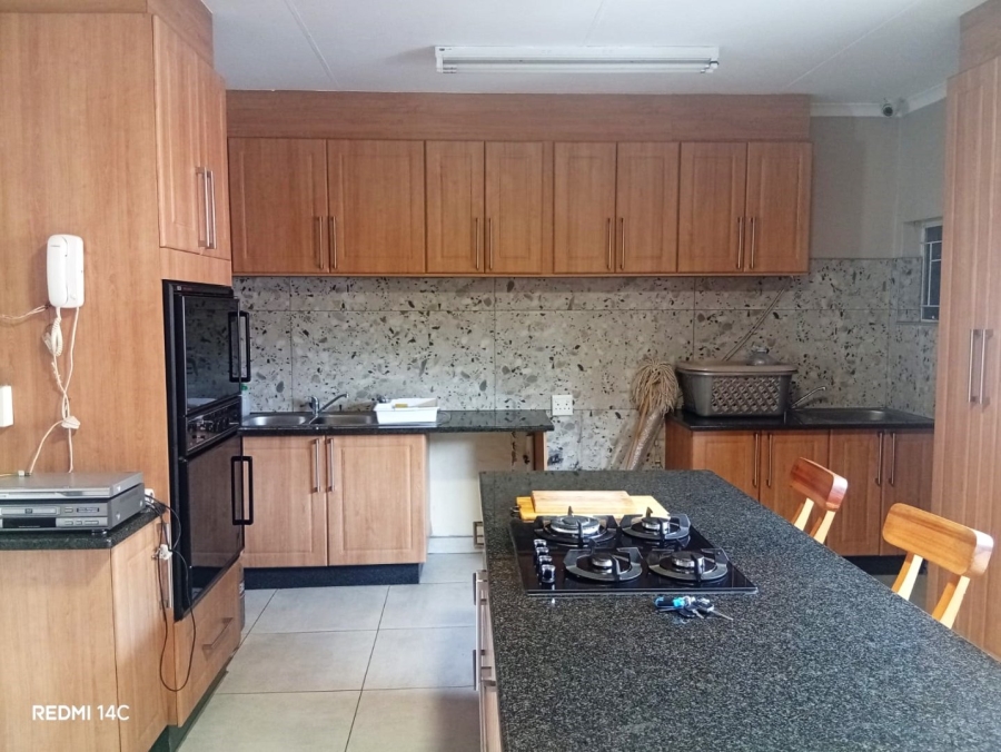 5 Bedroom Property for Sale in Universitas Ridge Free State
